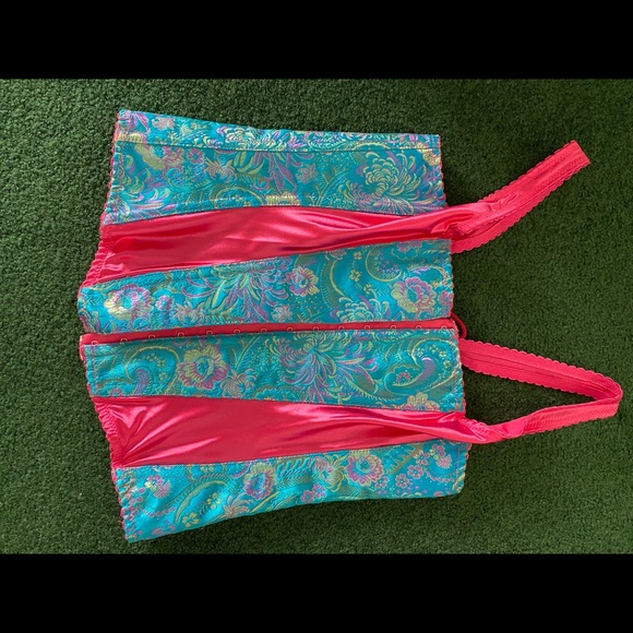 Ladies coursset shape wear - Picture 1 of 5